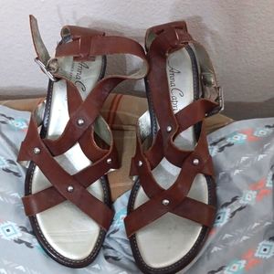 Sz 7.5 Anna Capri Heels